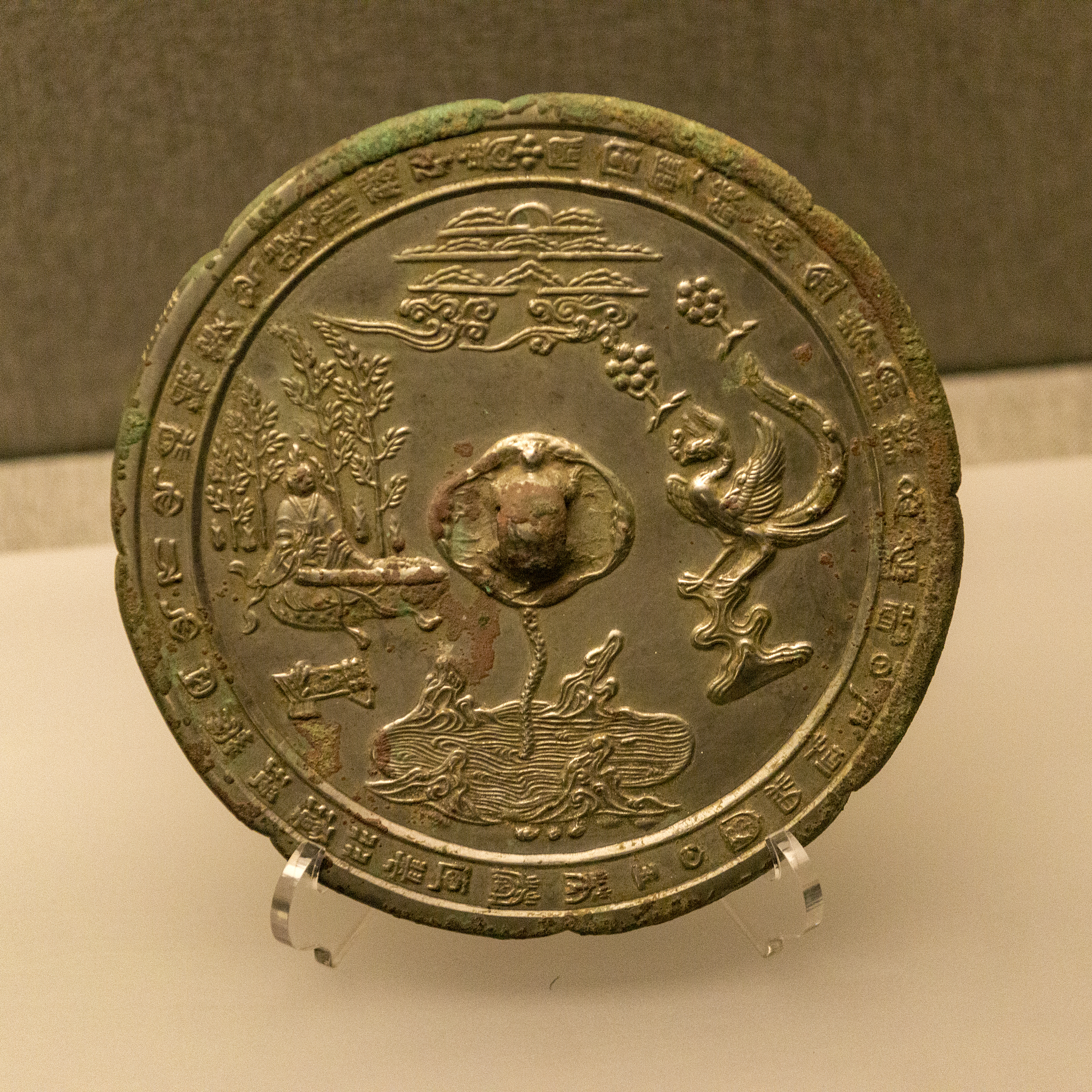 明国双龙金宝仿制铜鎏金值多少钱？