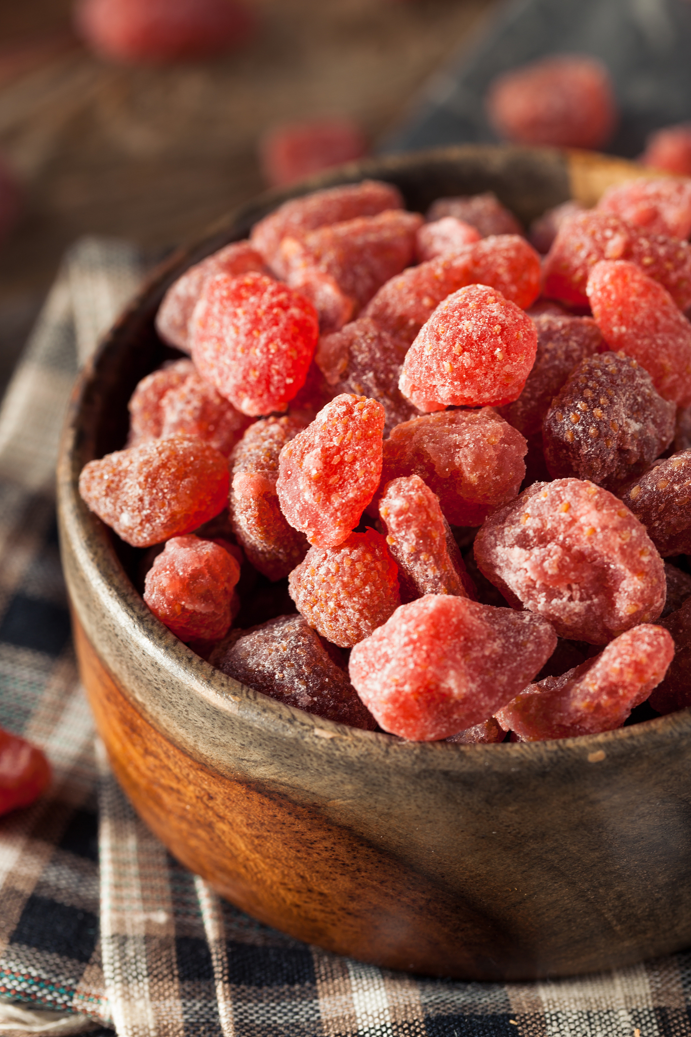 organic dry sugared strawberries
