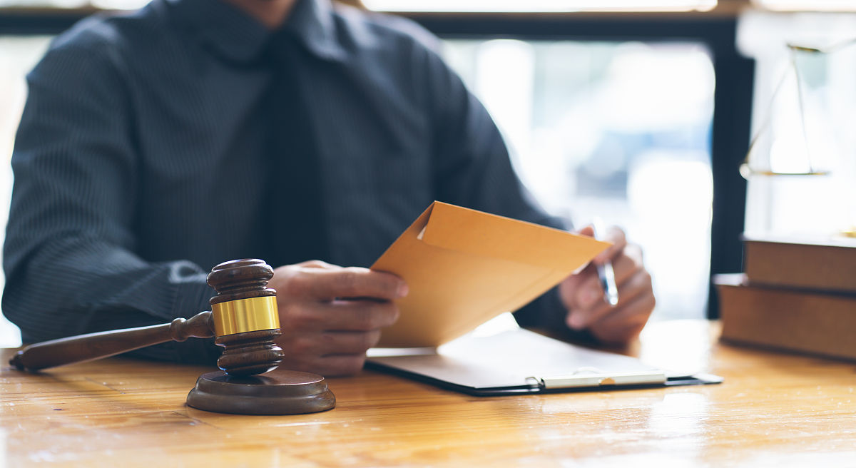 刑事案件律师如何选择？资深律师团队分享办案经验！