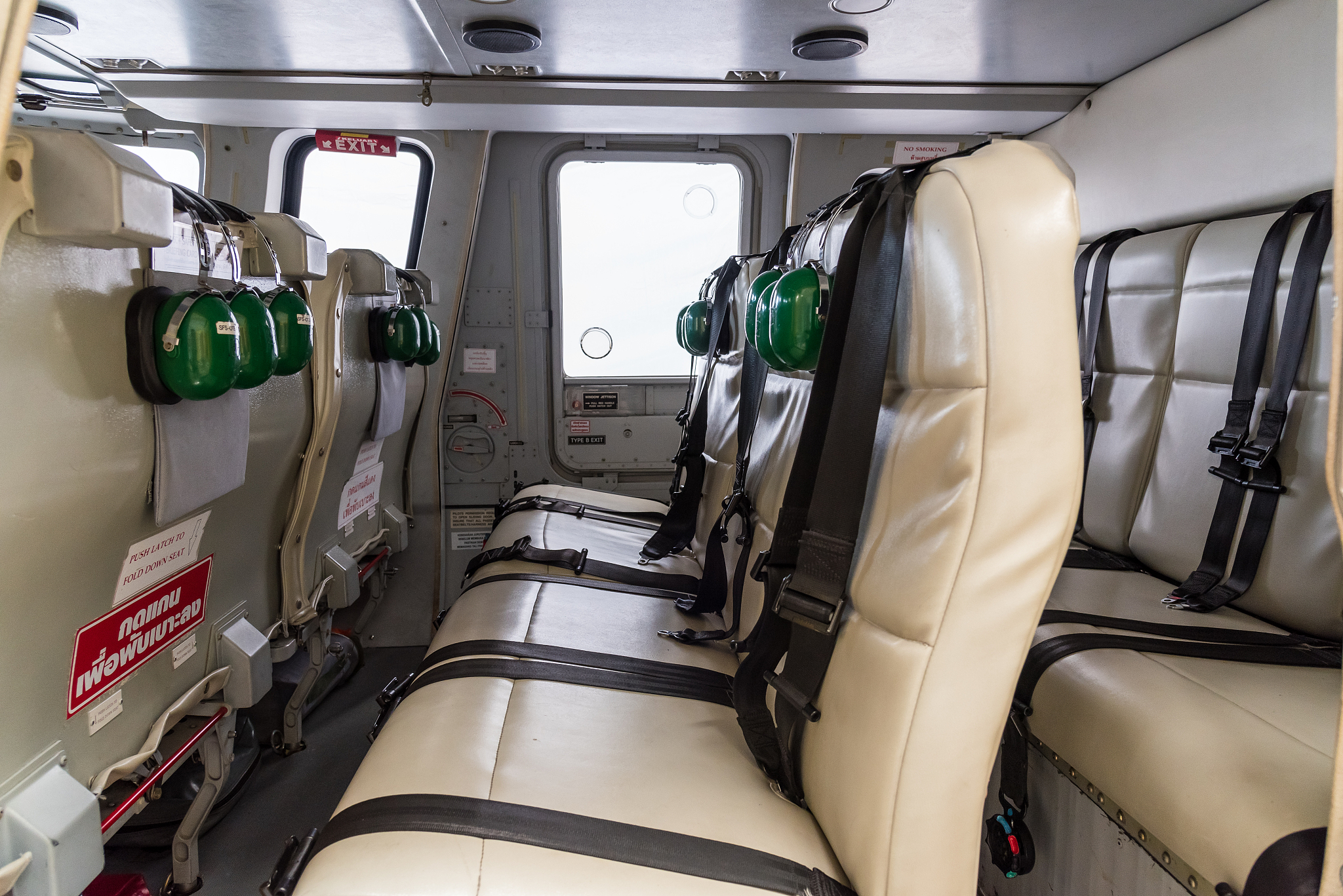 丰田考斯特汽车的价格和配置信息有哪些？