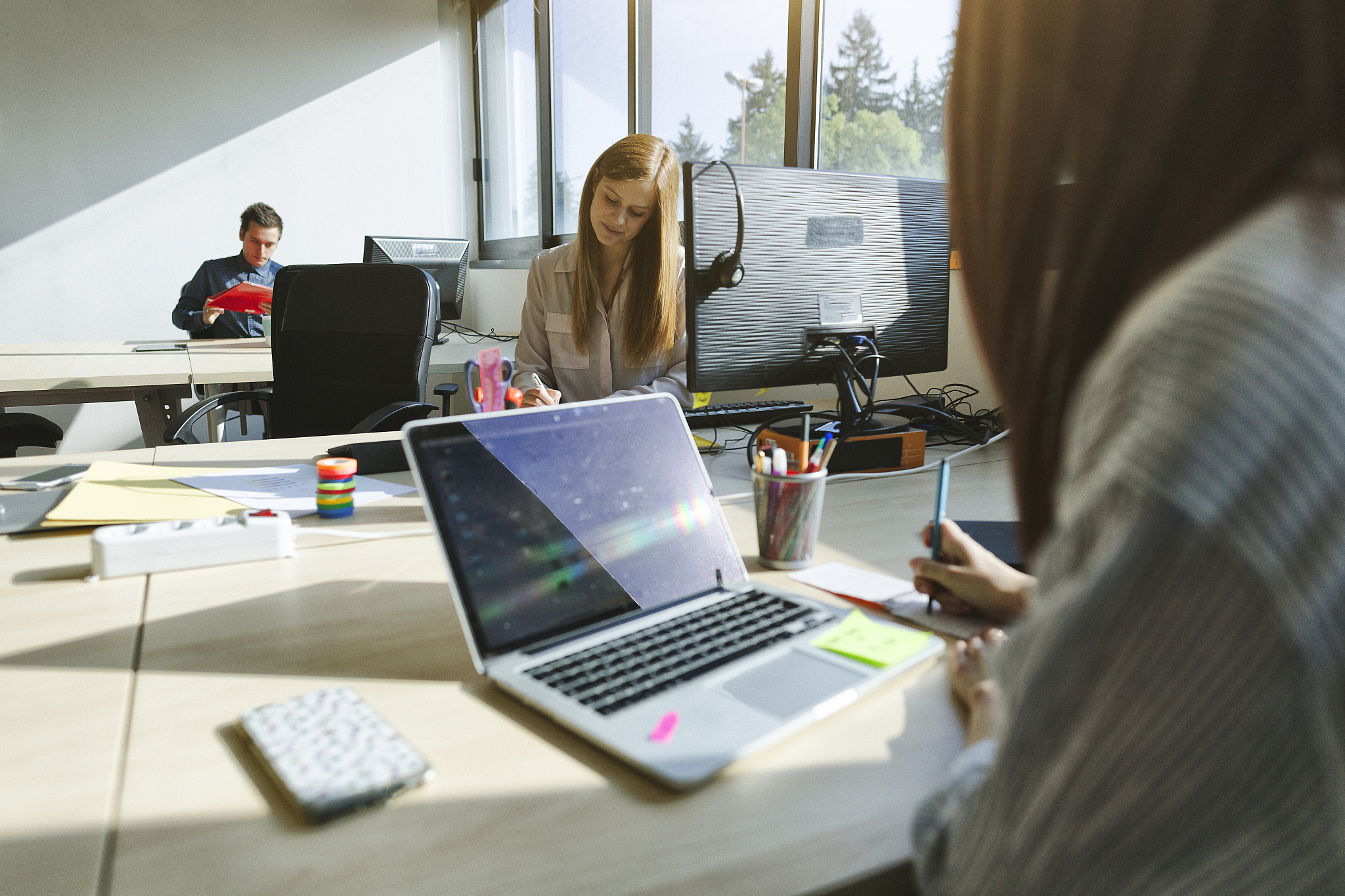 new business team: at work together in the startup office