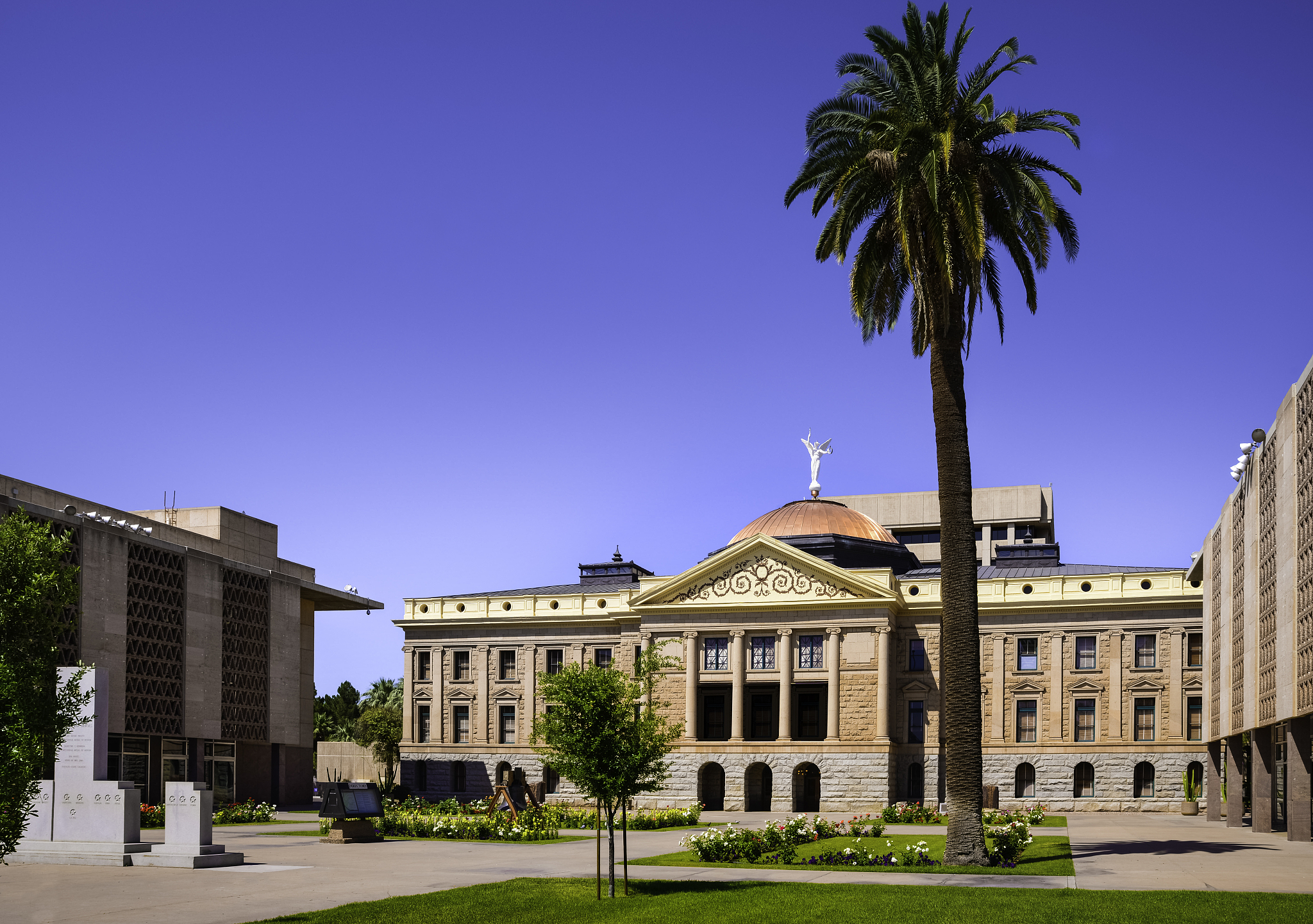phoenix arizona state capitol building and palm tree