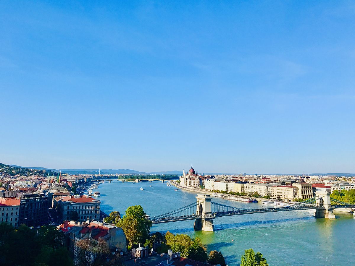 对立陶宛这个国家的看法 写一篇200字左右开头