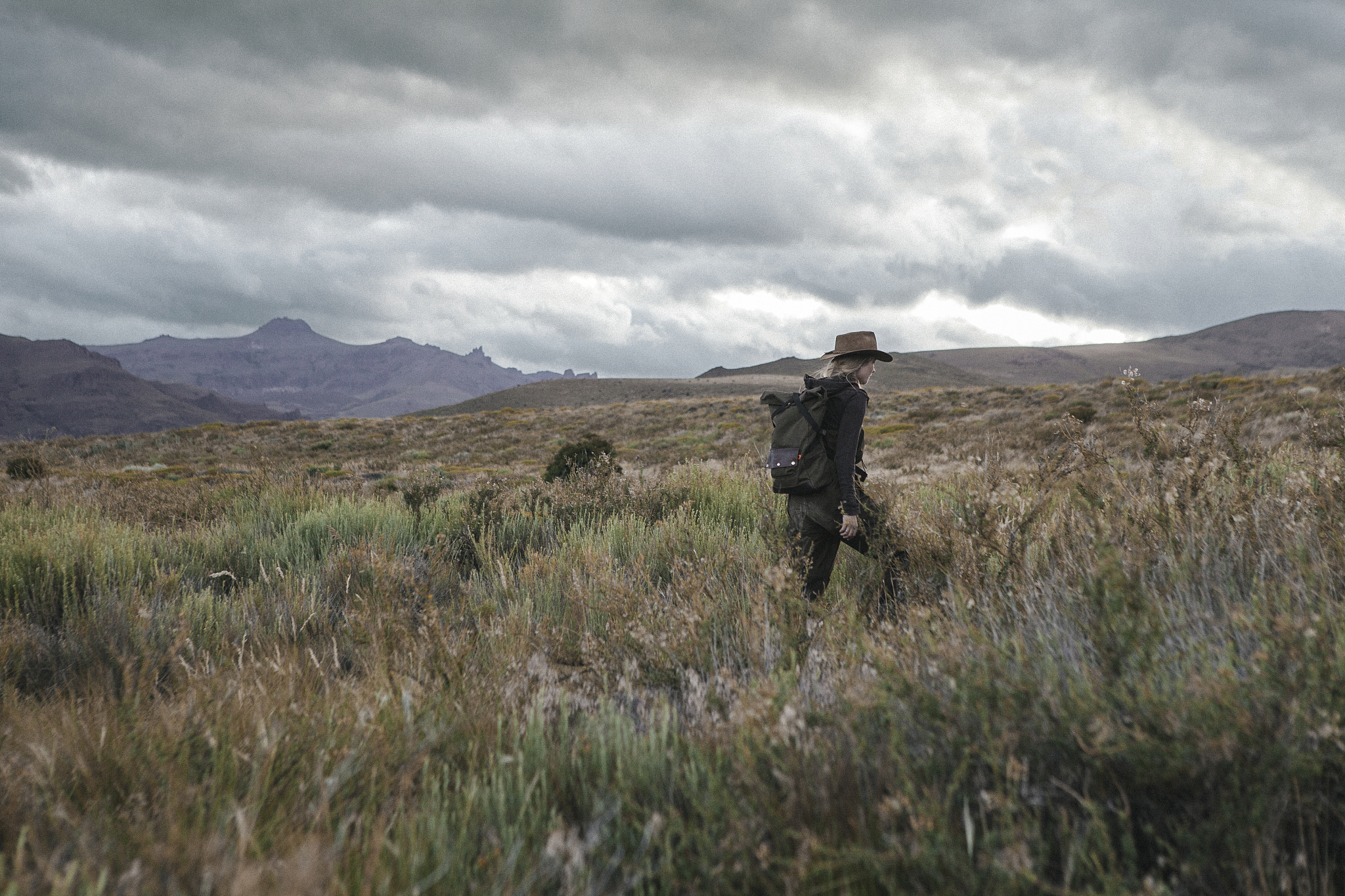 荒野求生史上最始乱终弃的男人：海上戈壁的荒诞之旅