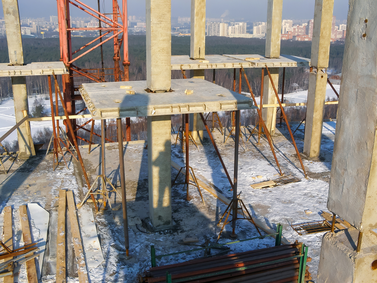 钢结构建筑基础施工指南：从设计到安全
