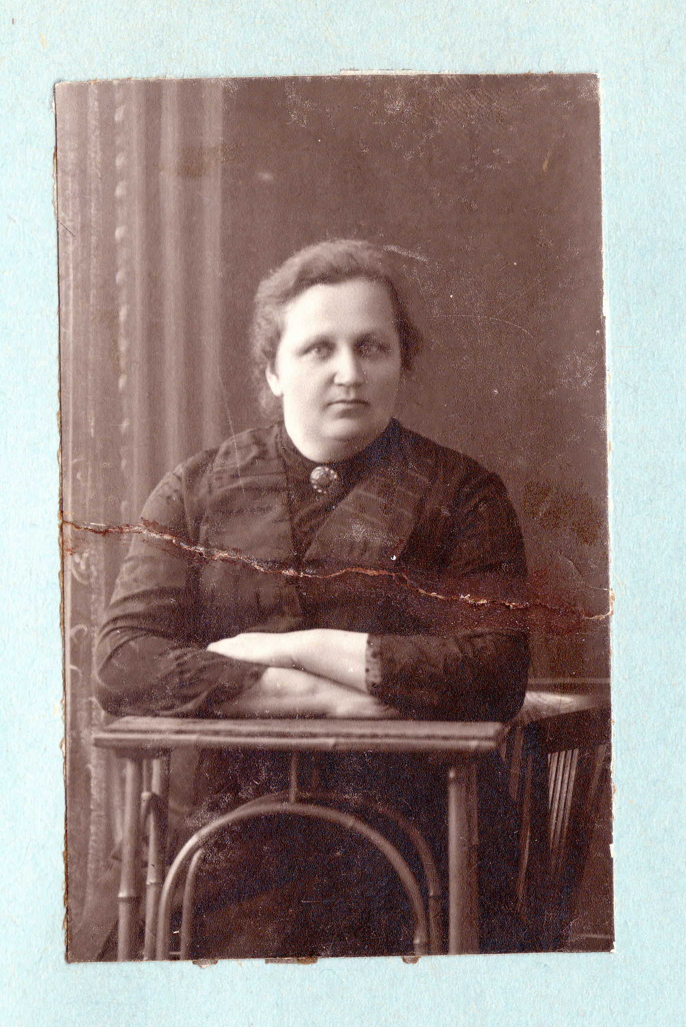 vintage photograph of a woman