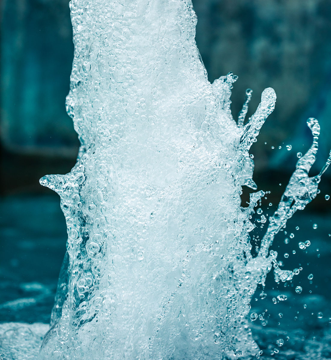 沈忠厚等人4基于等熵指数保持不变的前提提出了一种新的方法来估算二氧化碳的射流参数。