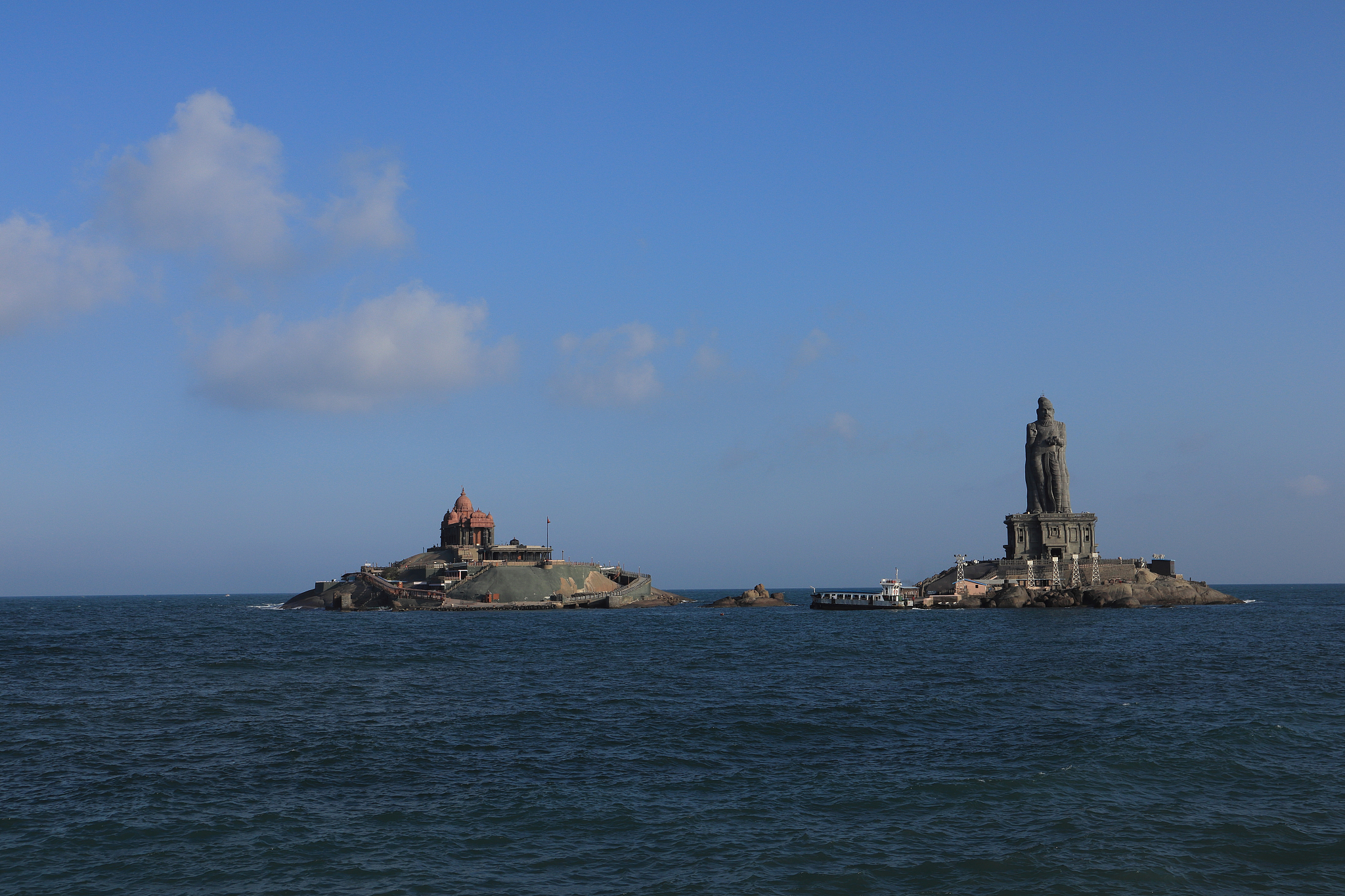 vivekananda rock memorial in kanyakumari, india