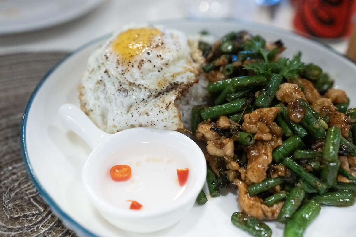 茄子鸡扒饭：色香味俱佳，强烈推荐！