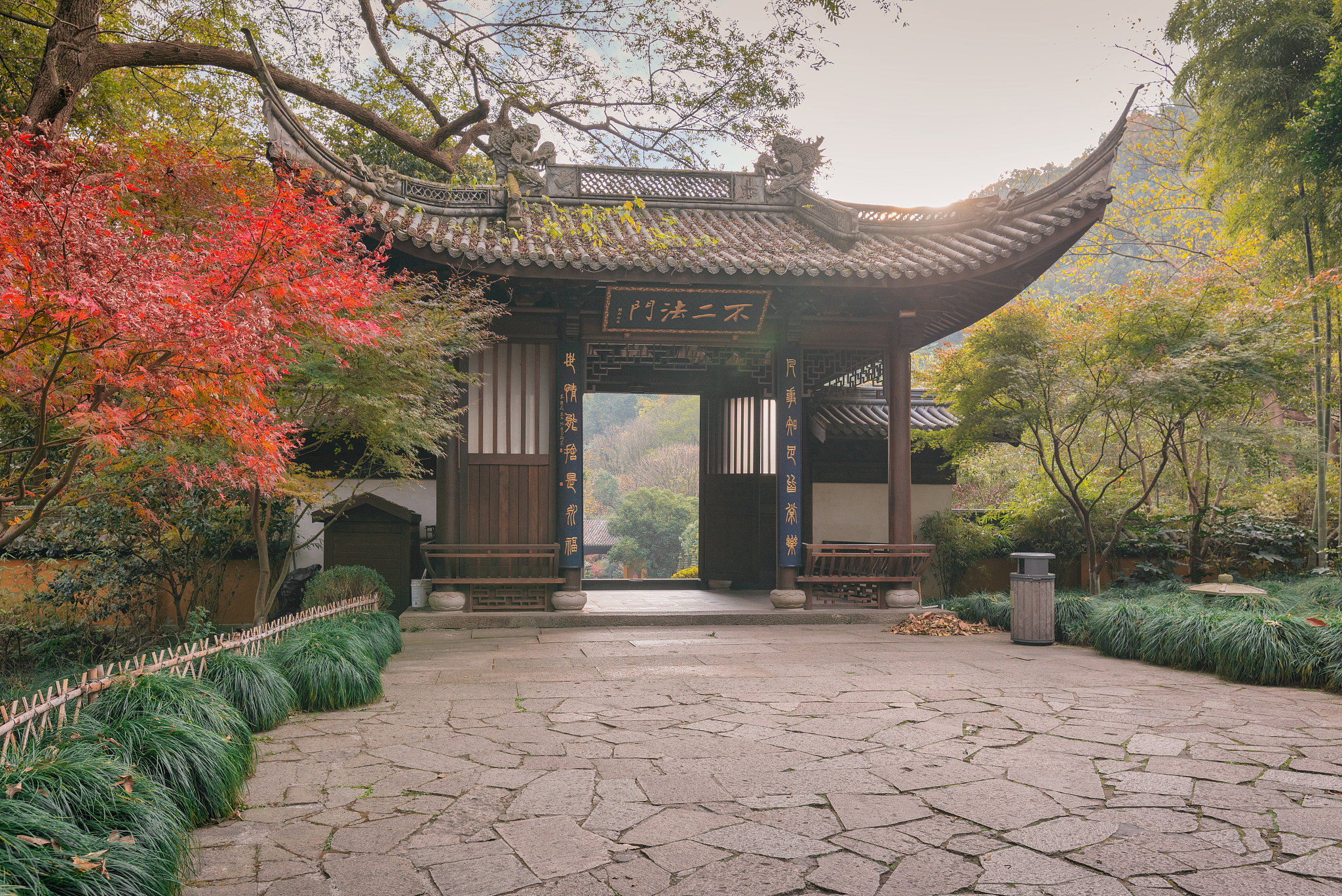 一家三口福建漳州到杭州四日游预算5000推荐行程详细一点包括食宿、乘车