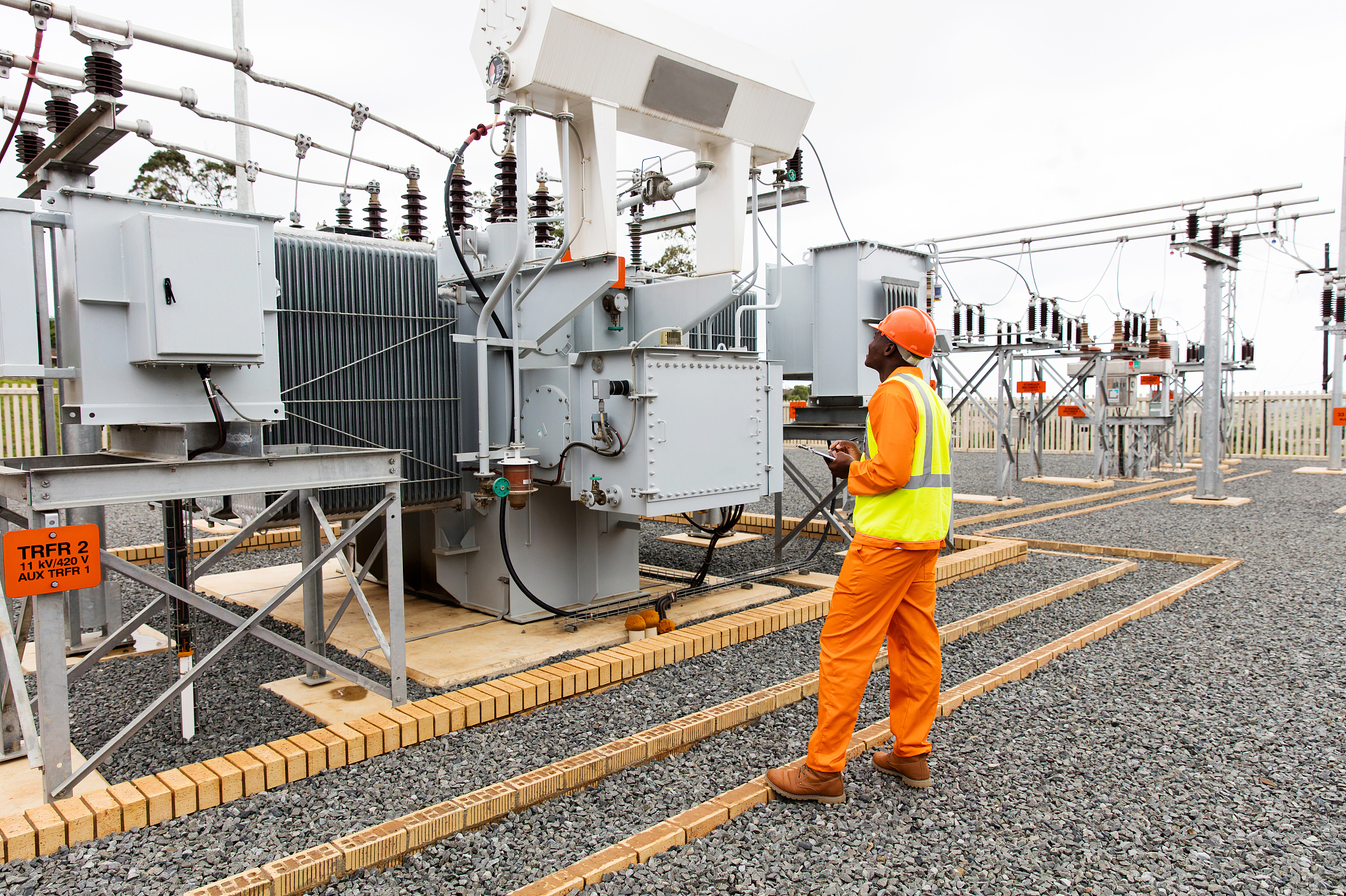 Analysis of grid dispatching on 10 kV busbar voltage transformer PT high voltage fuse melting processing method_English versionThe Analysis on the power grid dispatching on the handling of the high vo