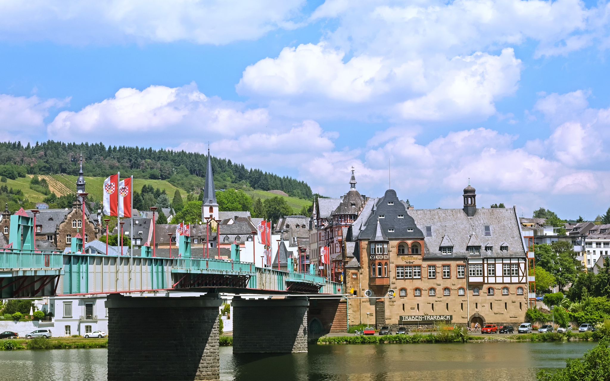 cityscape of city traben-trarbach at river moselle