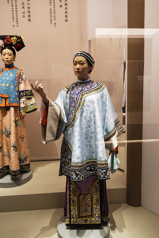 国家博物馆展出《中国古代服饰文化展》