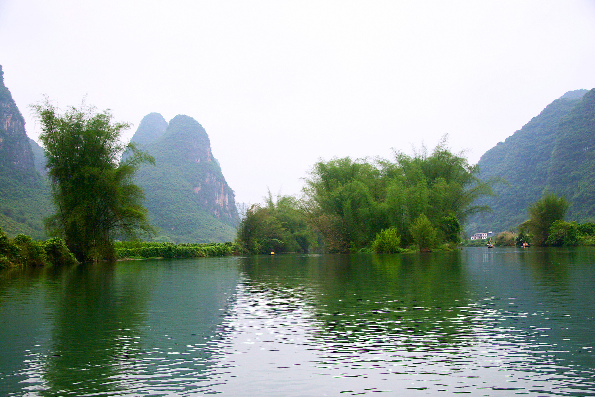 赞美山峰的诗句集锦：壮丽景色、静谧之美