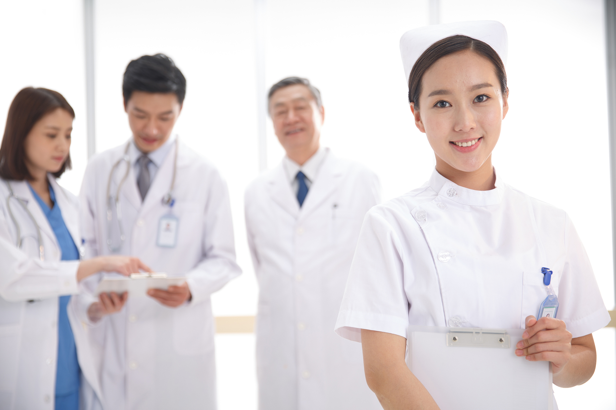 如何提升自信：7个实用方法让你更有魅力