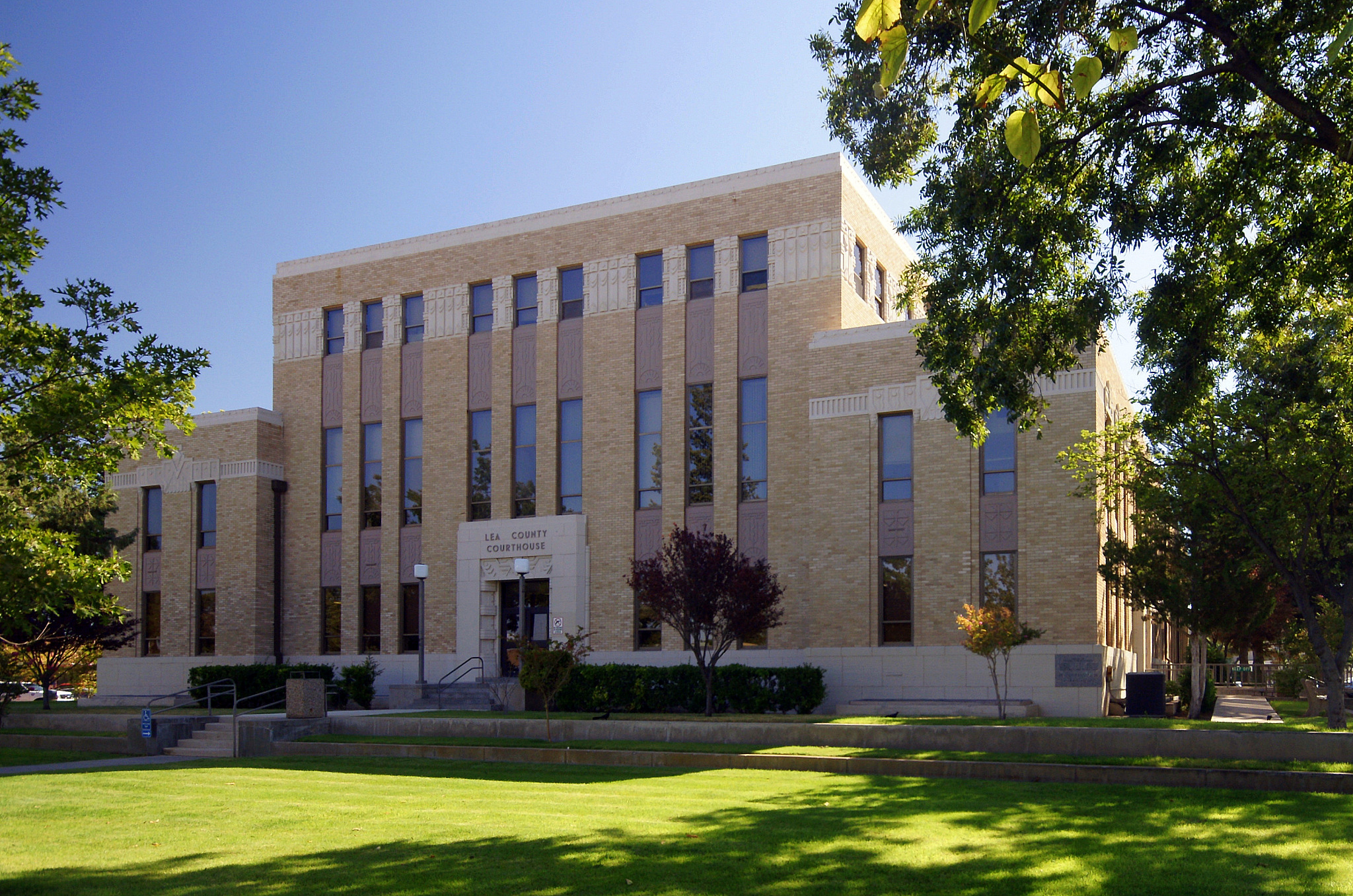 lea county courthouse  2/2