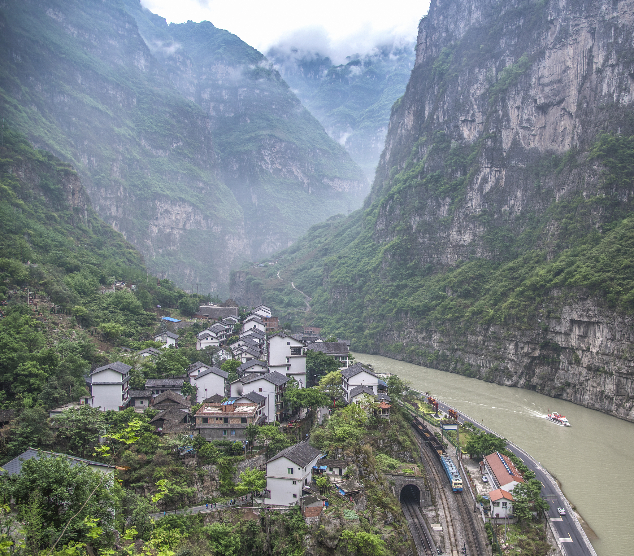 重庆市铁路学校：优质职业教育的选择