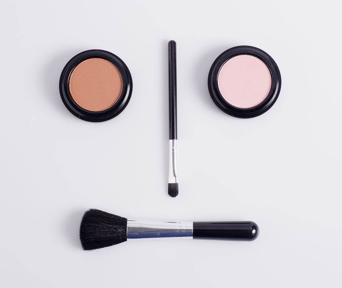 ✨ 这款魔法粉底刷，让你的妆容“完美逆袭”！✨