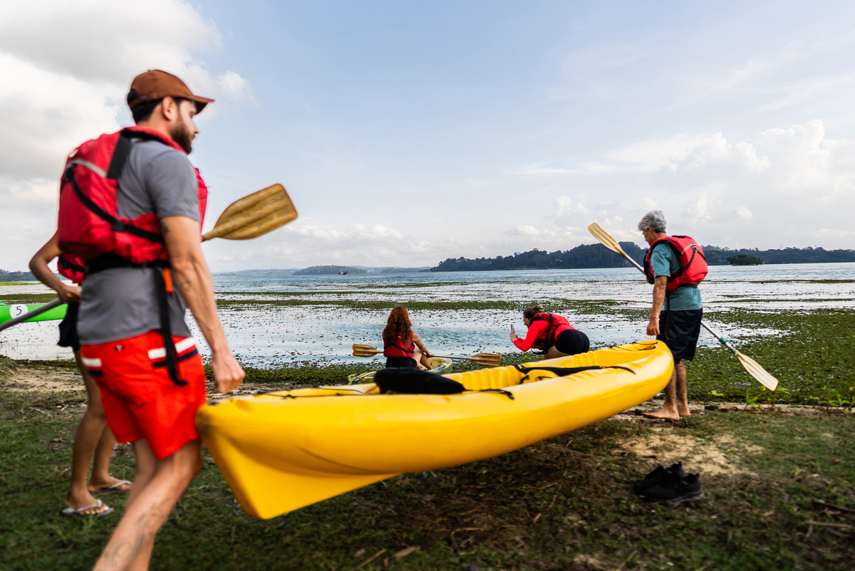 儿童玩皮划艇的安全指南：保障孩子水上安全