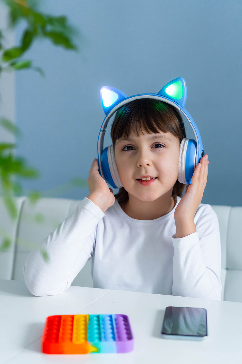 怎样让弱听儿童快乐