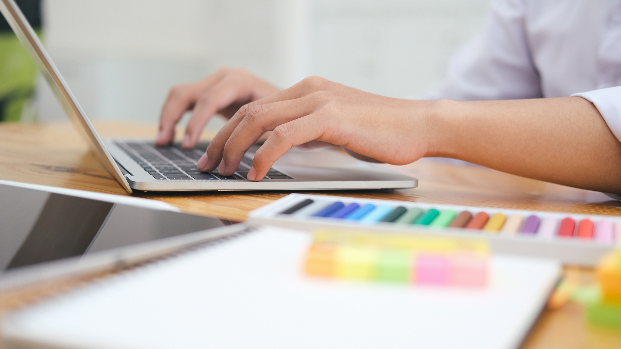 using online connect technology for business, education and comm