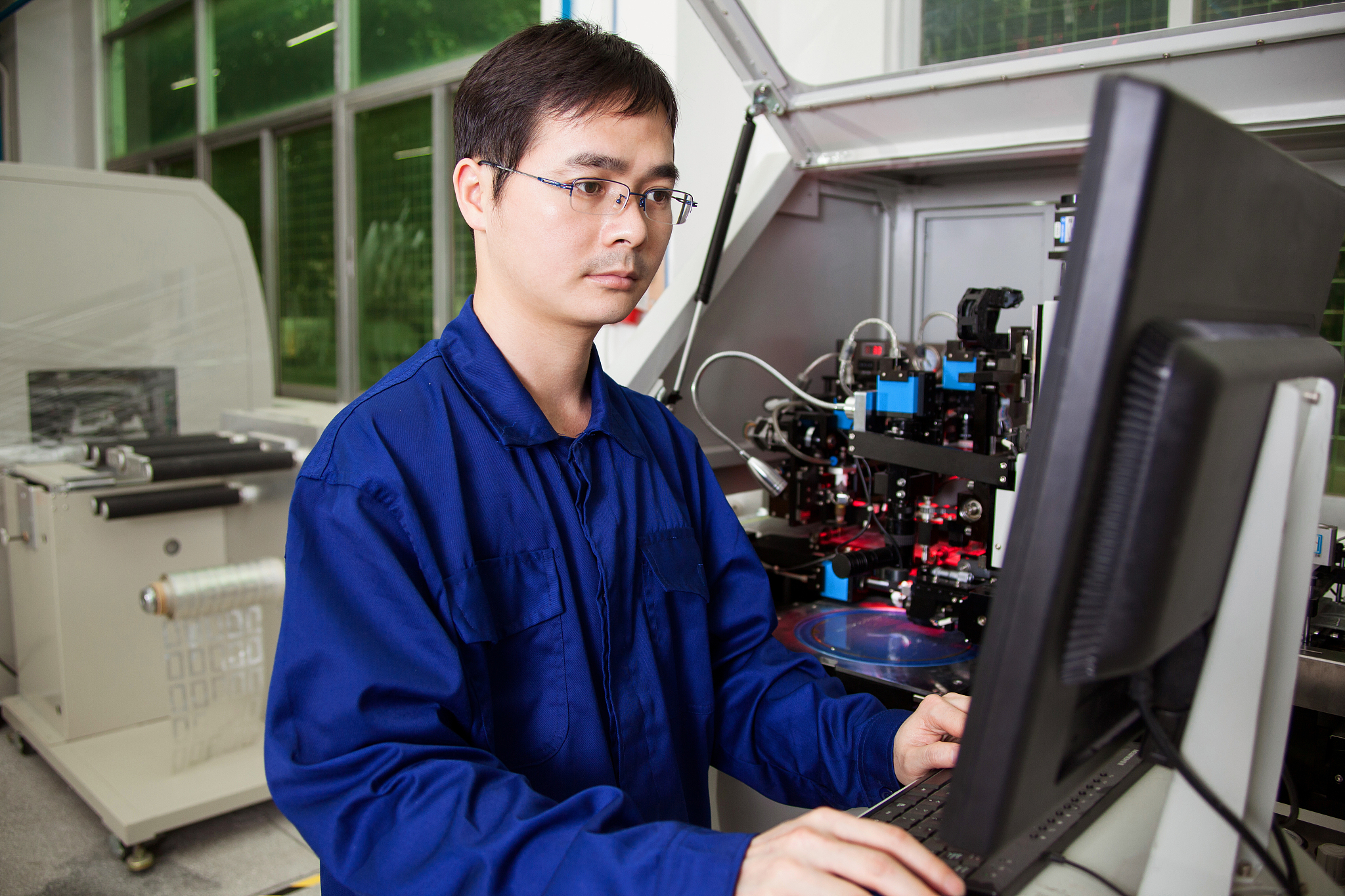 四川中专男生适合学什么专业？热门专业推荐