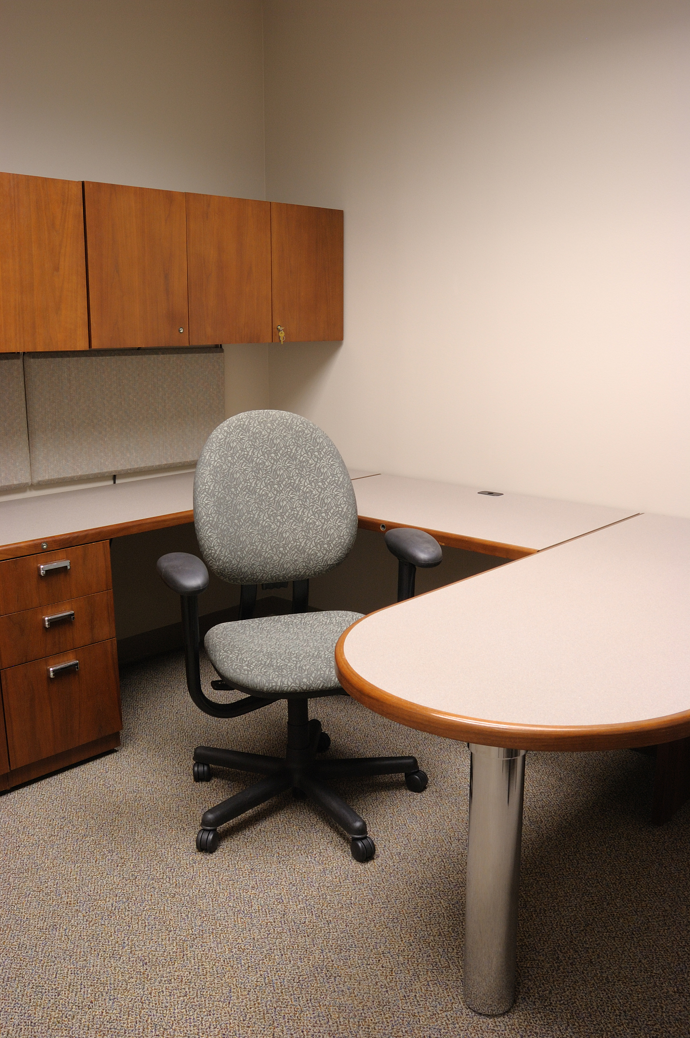 bare office