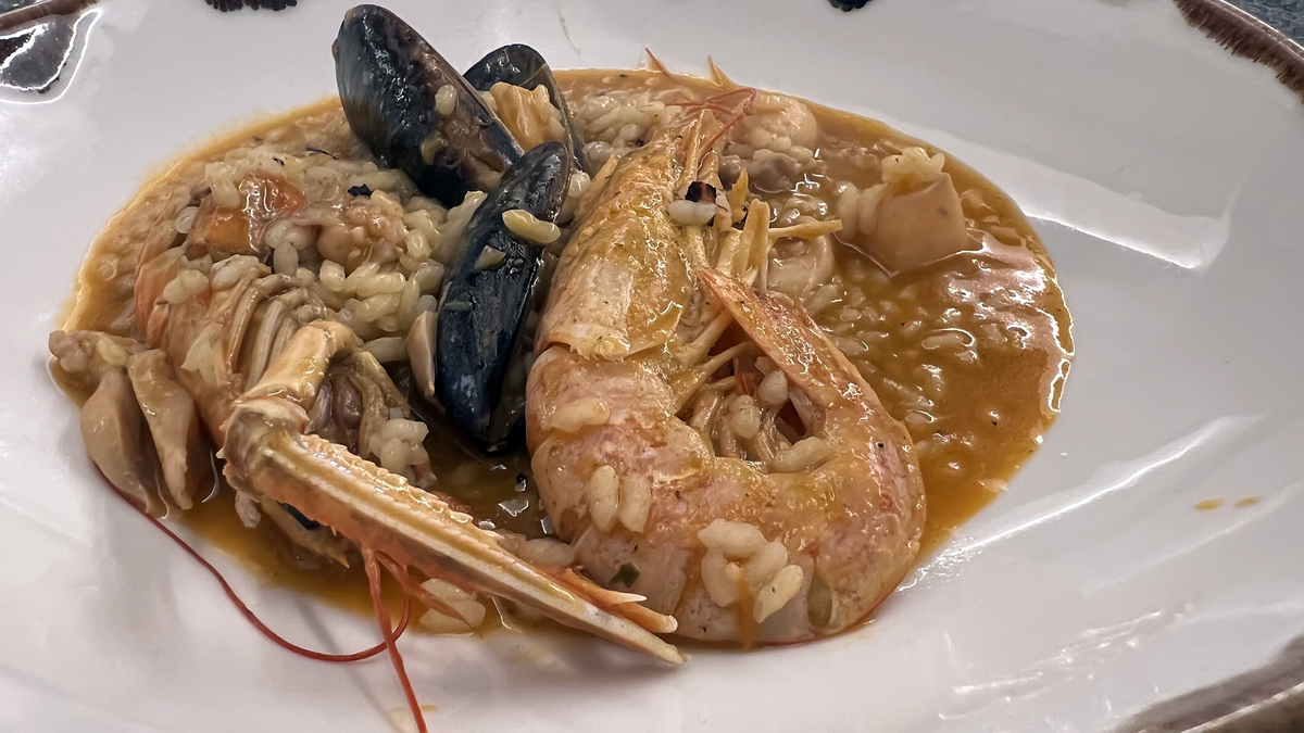 饭店宣传鲍鱼虾蟹鸡的话语