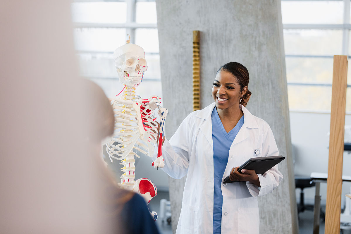 护理学工资高吗？用发散性思维