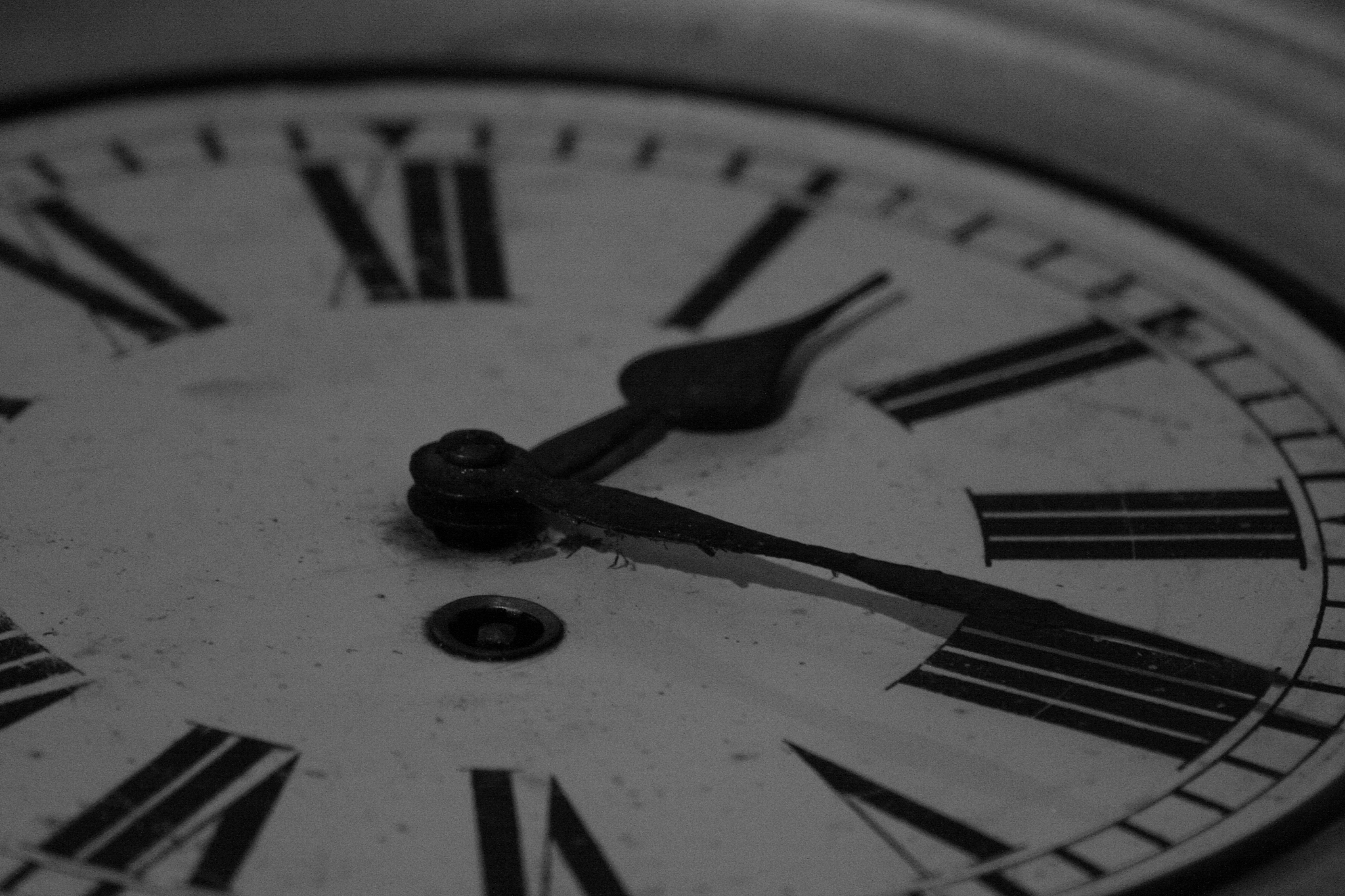 clock b&w