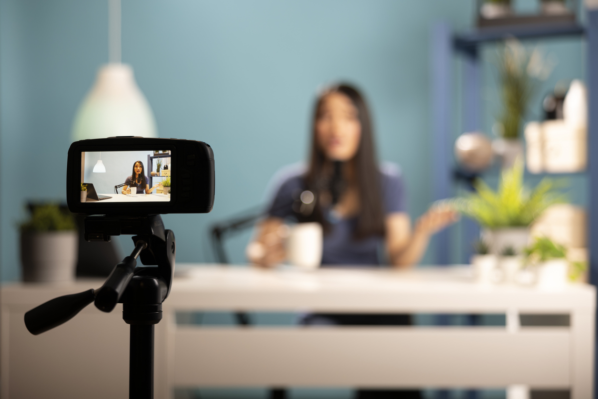 职场短视频运镜技巧：提升视频质感，吸引观众眼球