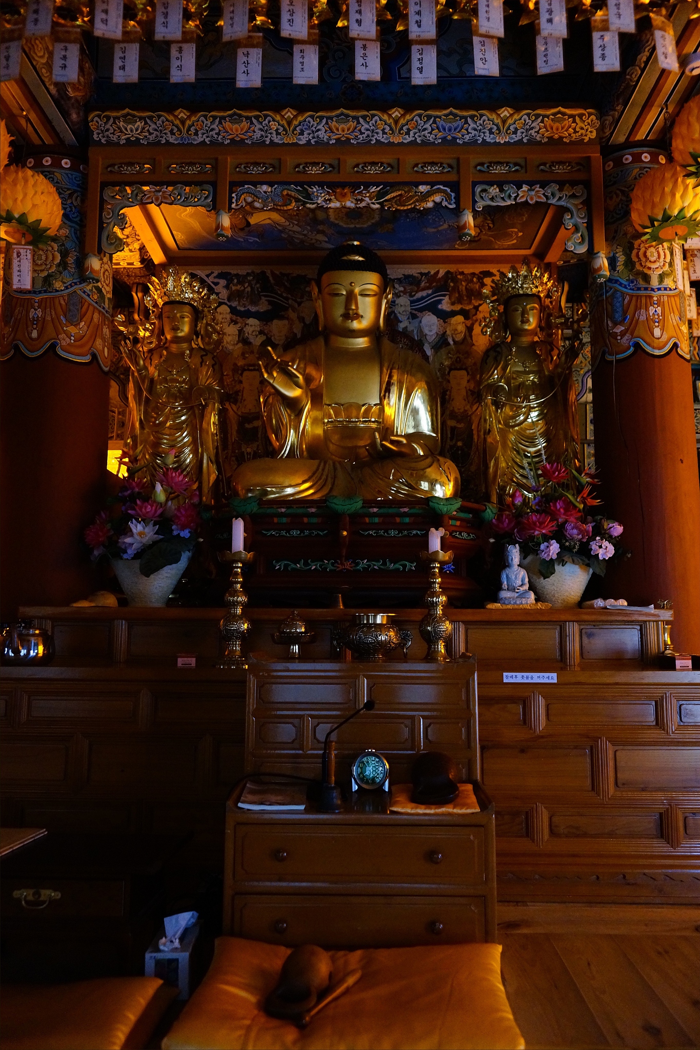 buddha in ssangbongsa temple