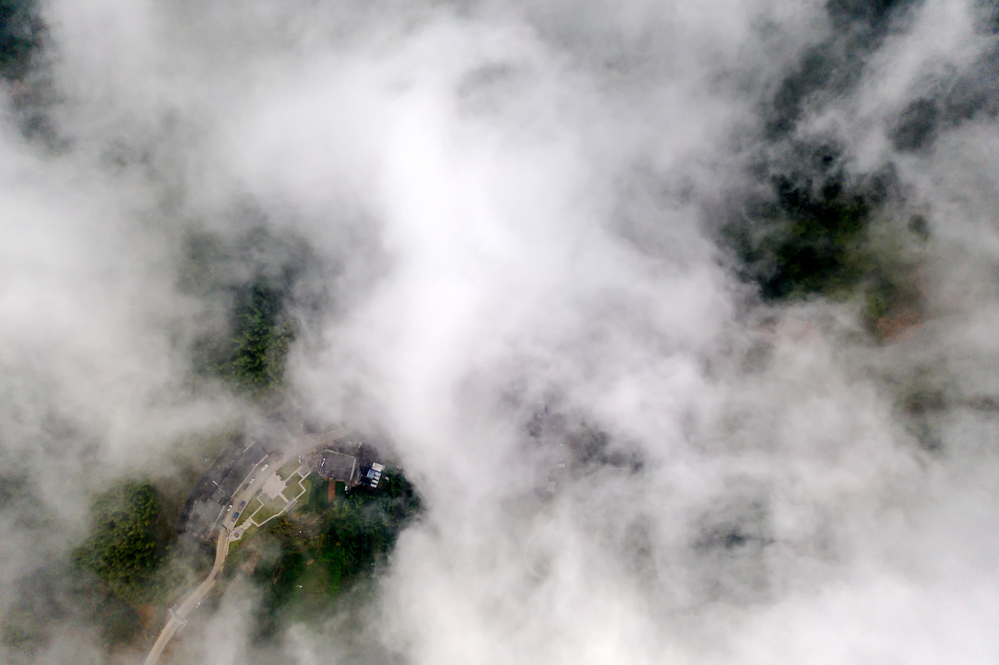 浙江高温霸榜全国前十！温州位居第二，网友热议应对措施