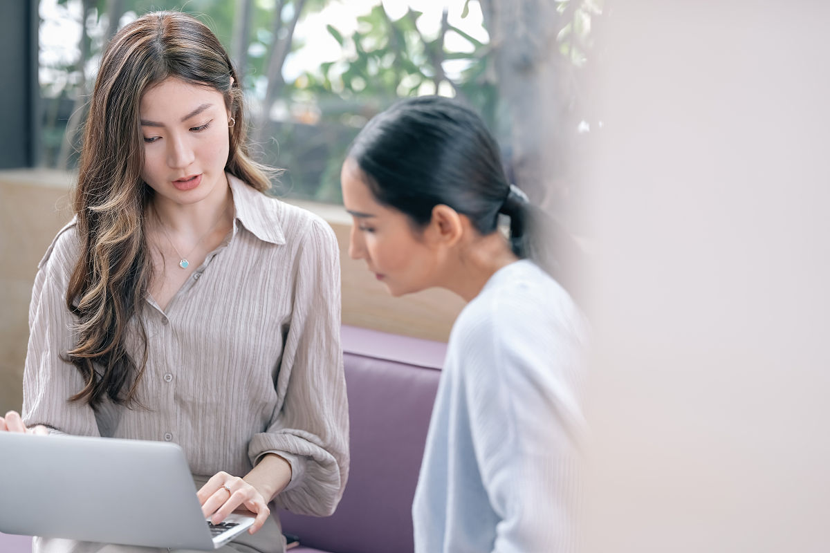 高太太可以这样介绍自己：A Hello I’m Miss Gao B I’m Mrs Gao C Hi Miss Gao