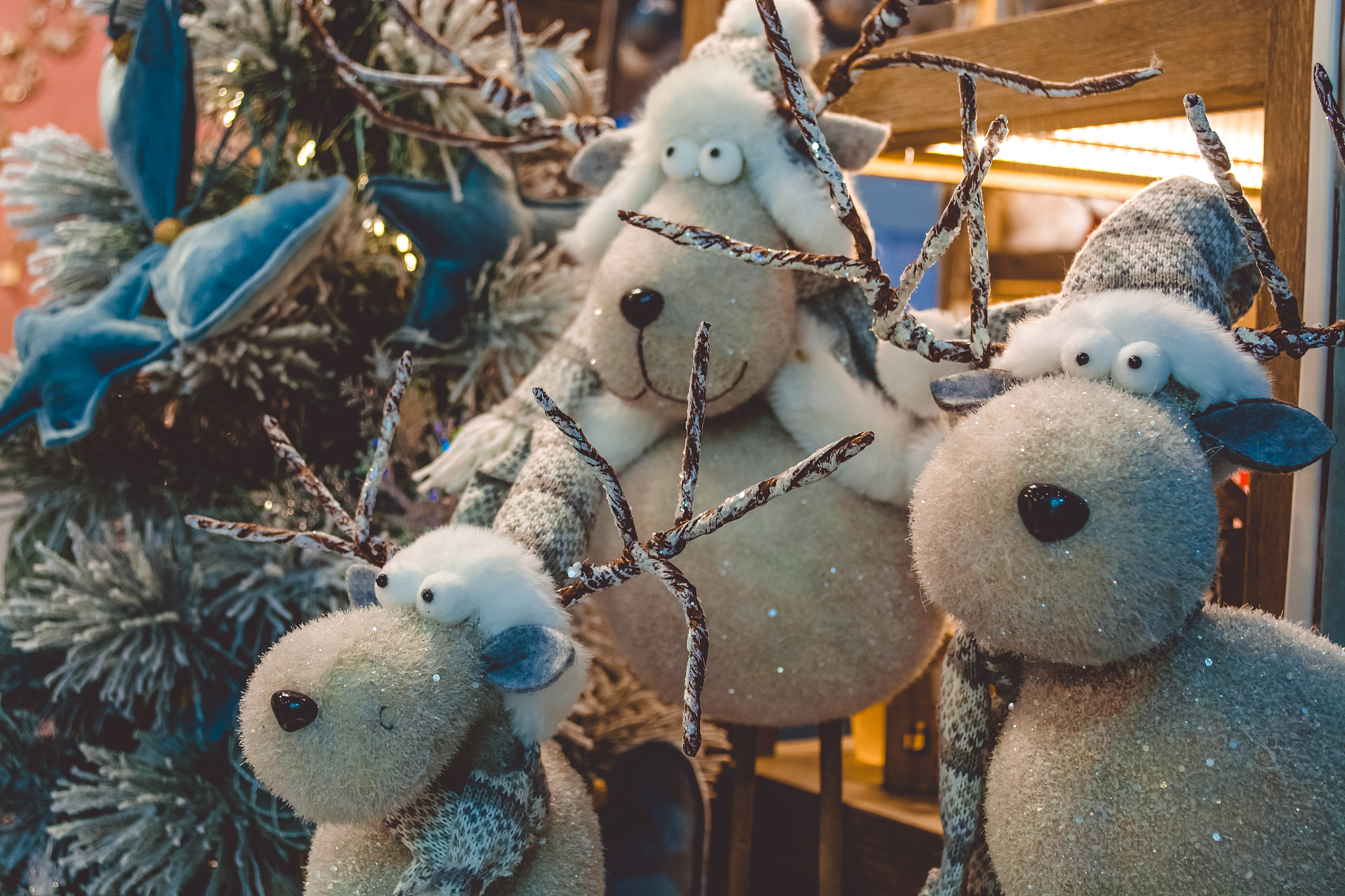 软装饰材料在室内环境艺术设计中的应用研究综述