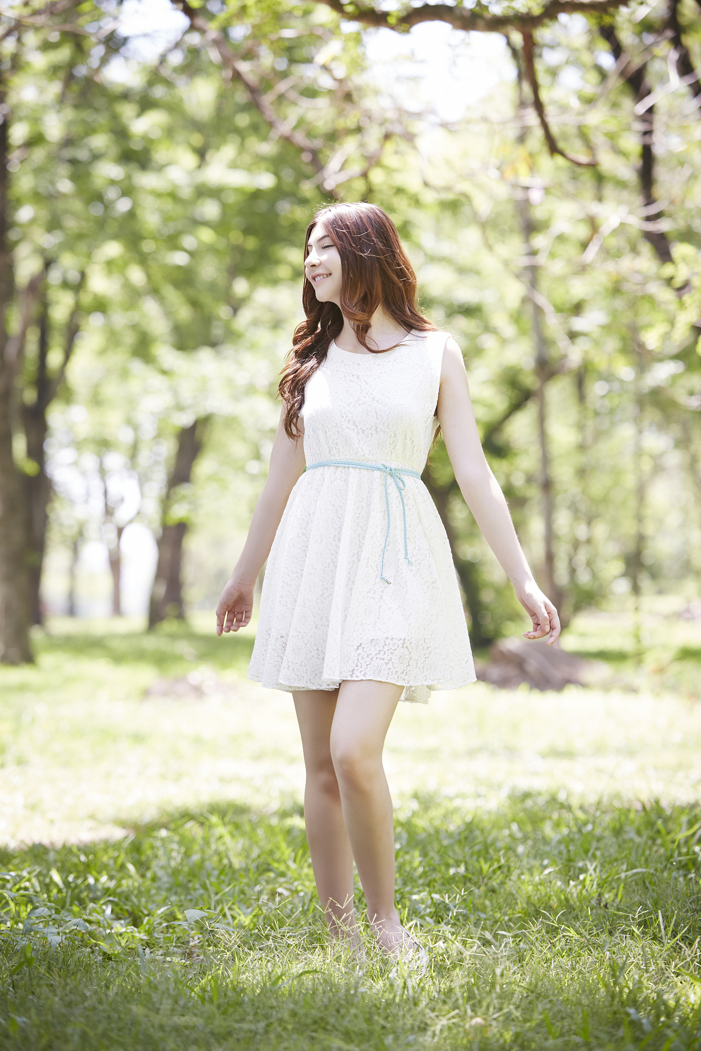 夏日气质长裙，演绎优雅与童趣 | 文艺风服饰文案