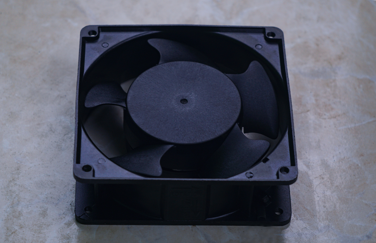 利民 AX120RSE vs 九州风神 玄冰 400V5：哪个散热器更适合你？