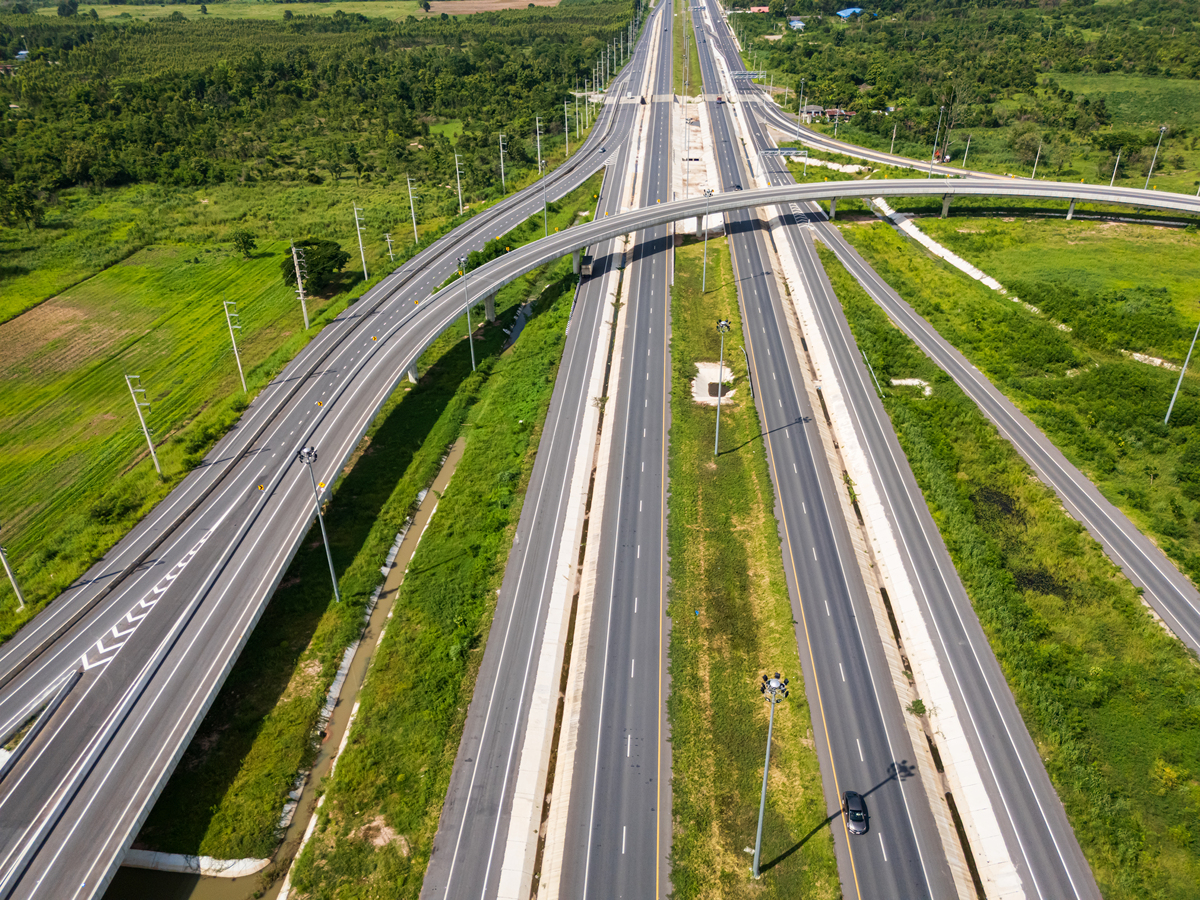 道路工程概述：定义、内容及重要性