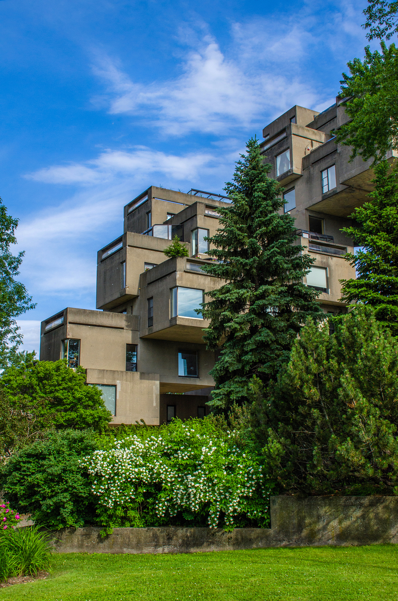 Habitat 67 Gym: Reasons for its Absence & Alternative Fitness Options