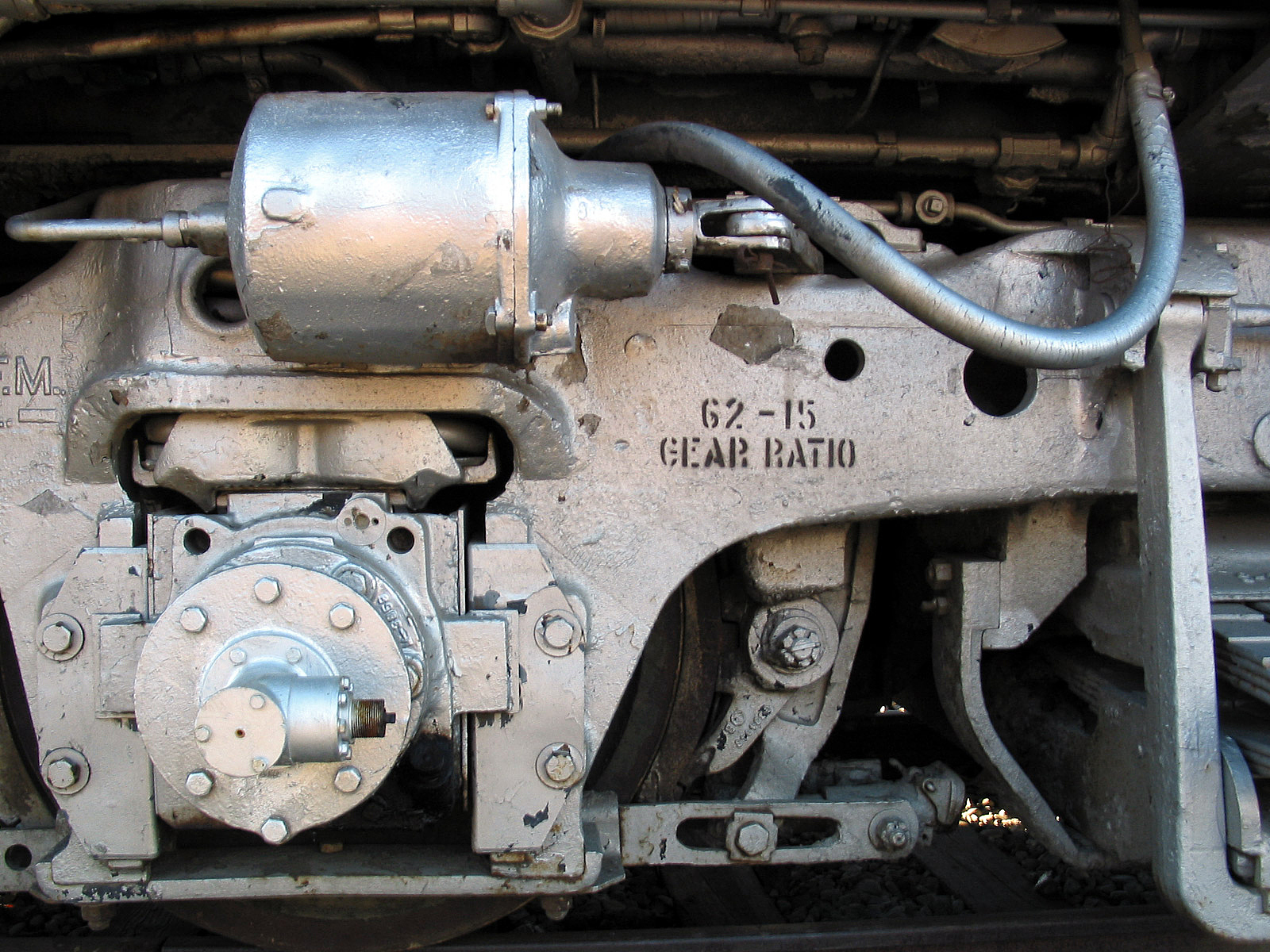 微耕机变速箱卡住就熄火启动发动机又启动了