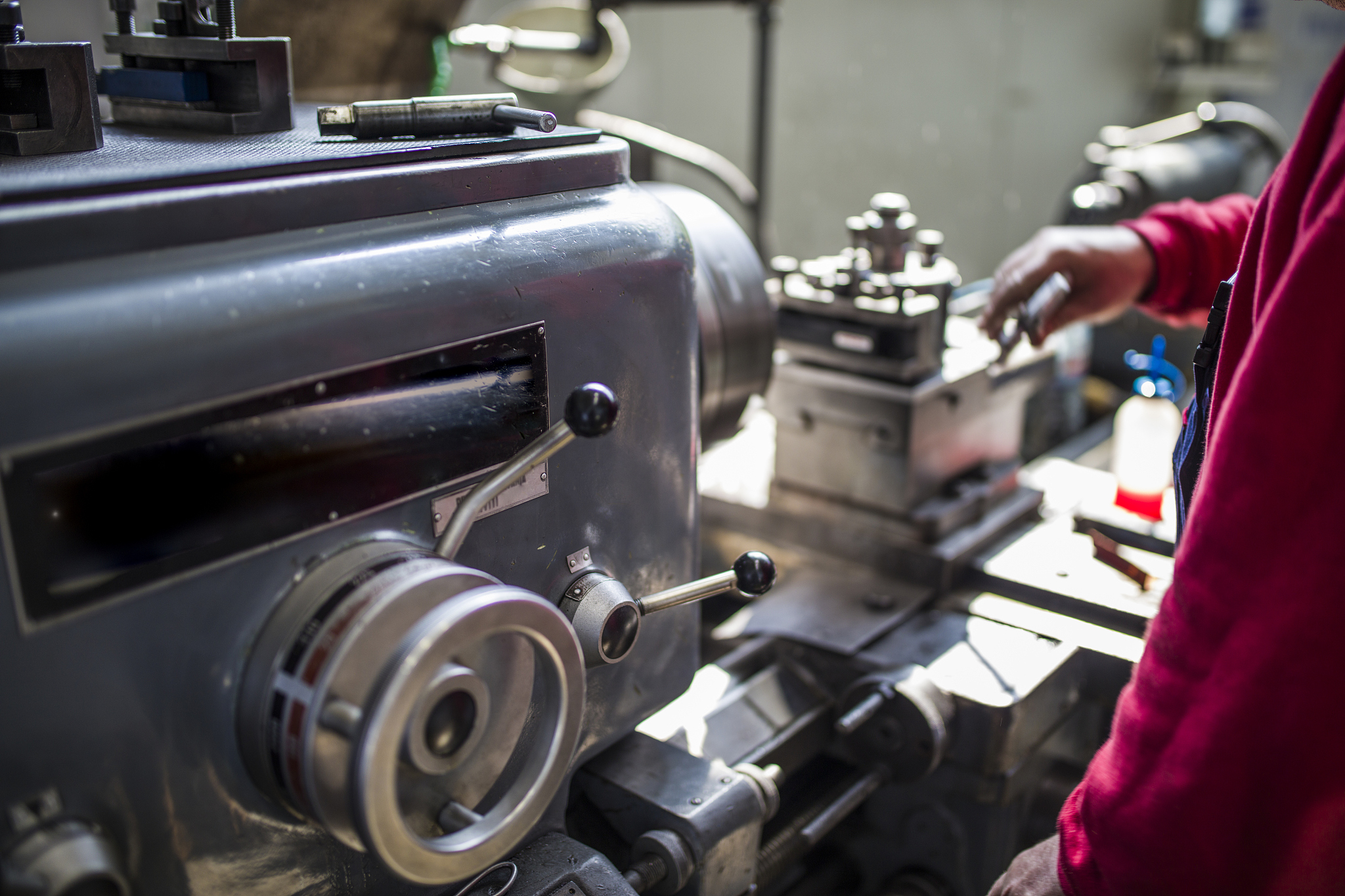 重庆机械电子技师学院数控技术专本套读招生 - 培养高素质数控技术人才