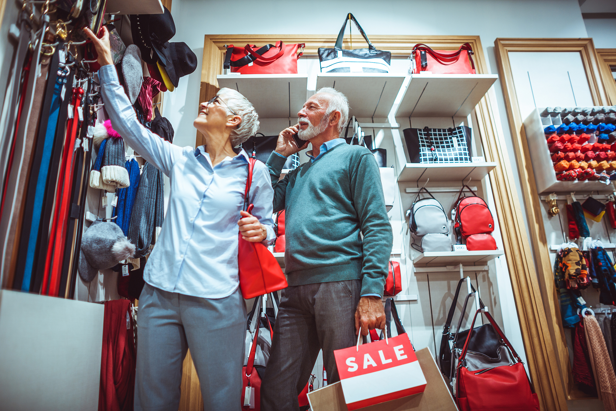 宋天扬是个淫贼我怎么才能让他洗心革面并且写一篇短文向世人警惕他的恶行