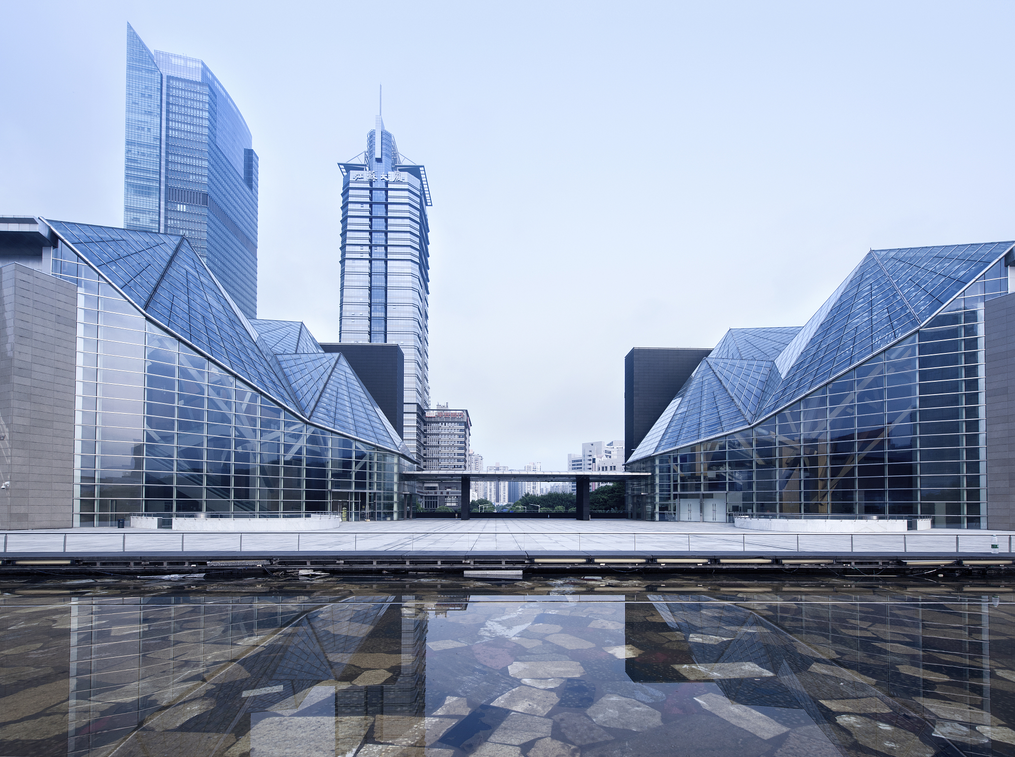 Shanghai: A Vibrant Metropolis in China - Explore History, Culture & Innovation