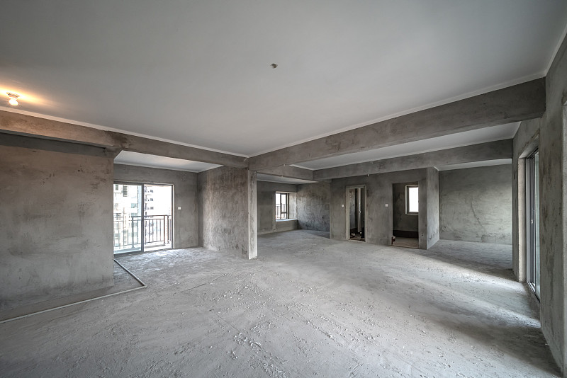 毛坯房里的曖昧：曹磊和李感的微妙关系