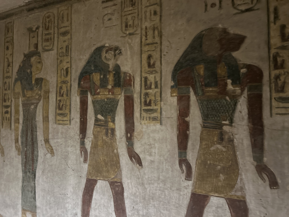 克利奥帕特拉Cleopatra和朱利叶斯凯撒和马克安东尼关系