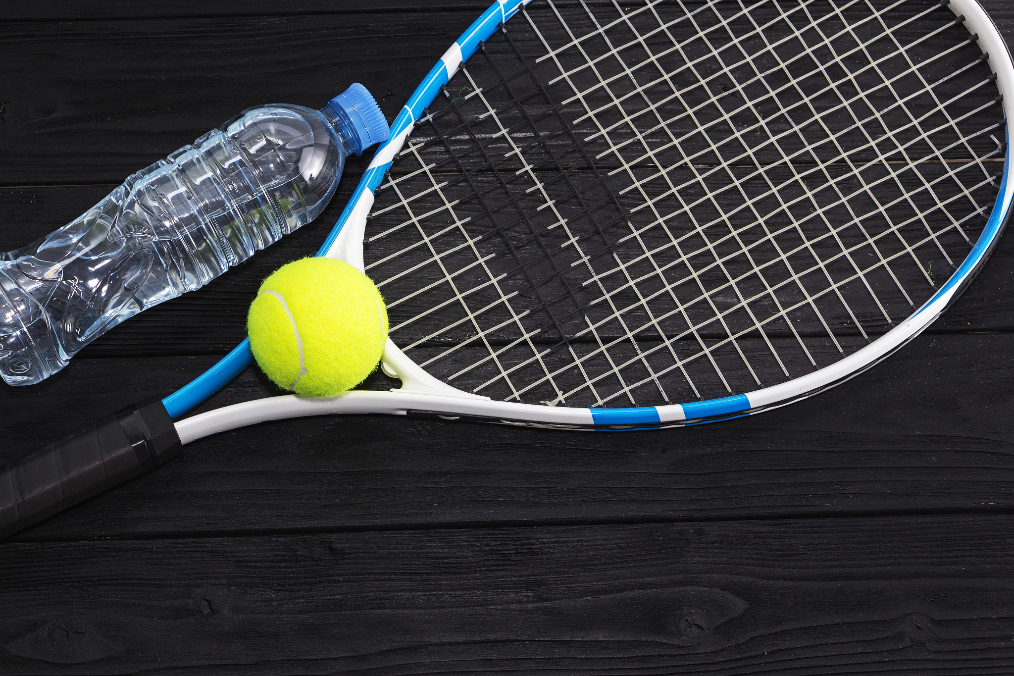 What's tennis string good for serving? Give me 10