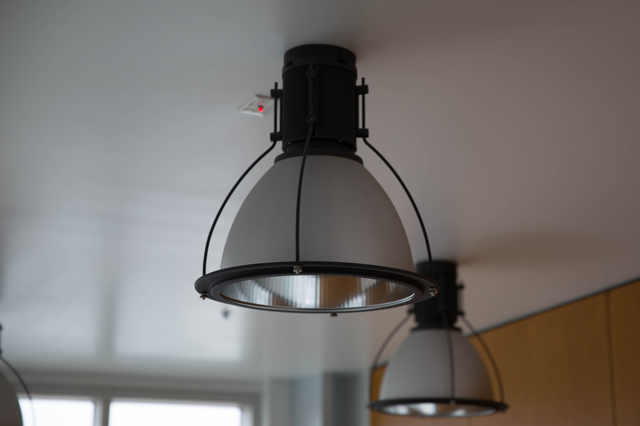 ① Plastic welding ② Interior hemming ③ PET blow molding machine ④ Surface modification ⑤ Surface softening ⑥ Surface forming ⑦ PET blowing bottle ⑧ Film stretching ⑨ Film shrinkage ⑩ Paper drying ⑪ Po