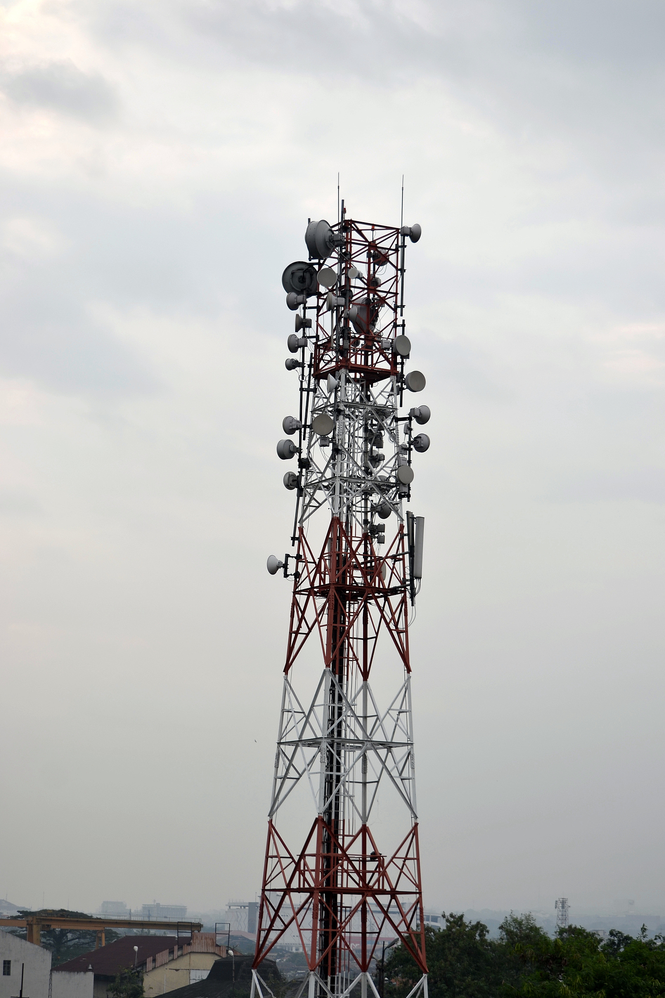 地下室收音机天线选择指南:室内无线电天线、长线天线等 地下室收音机天线选择指南:室内无线电天线、长线天线等