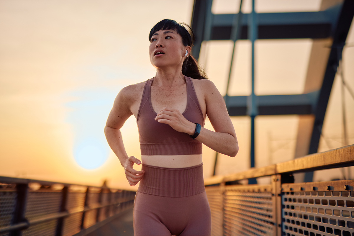 瑜伽文胸、瑜伽背心和瑜伽服的区别：选择合适的瑜伽服饰