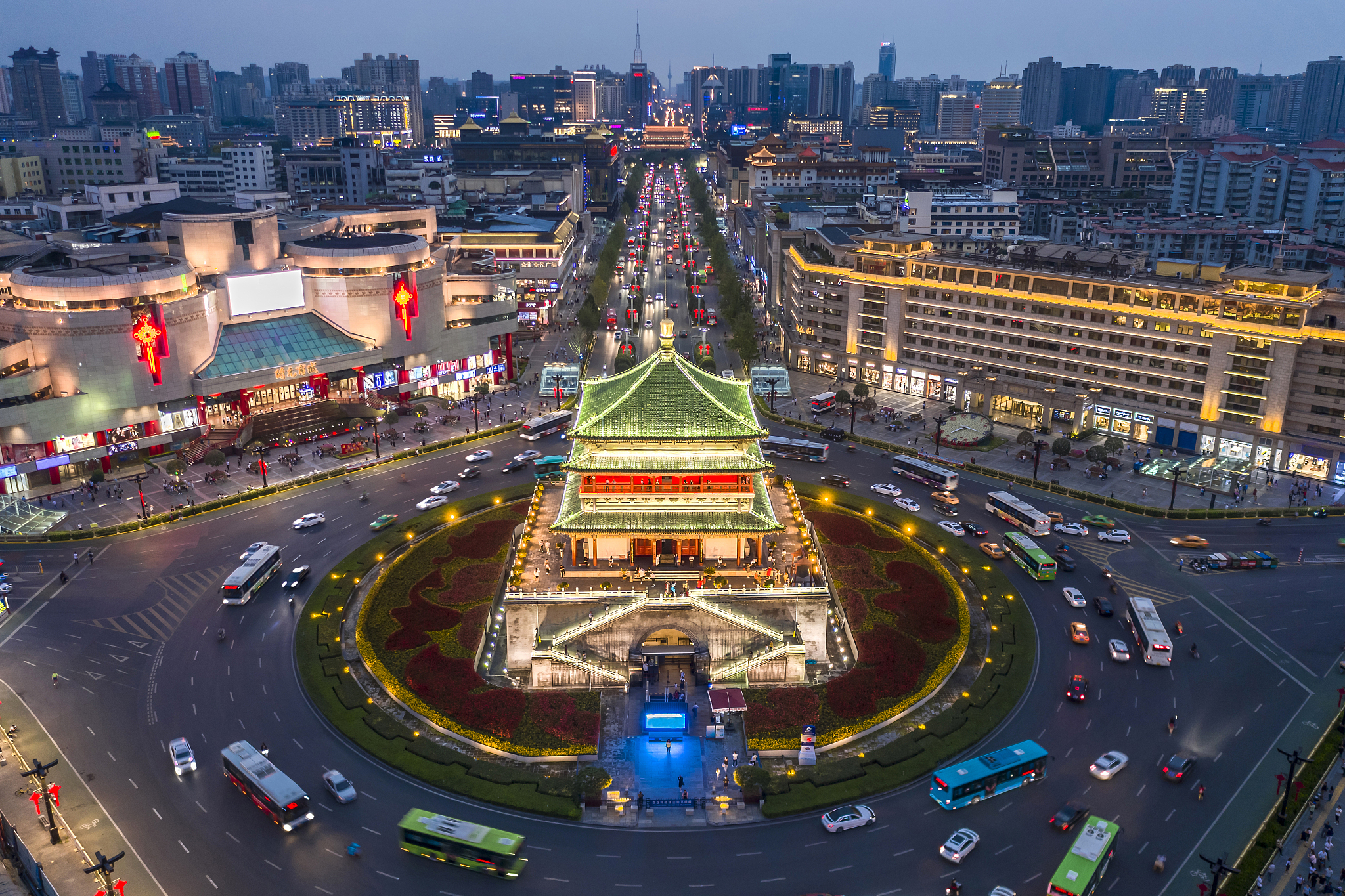西安 钟楼 夜景航拍